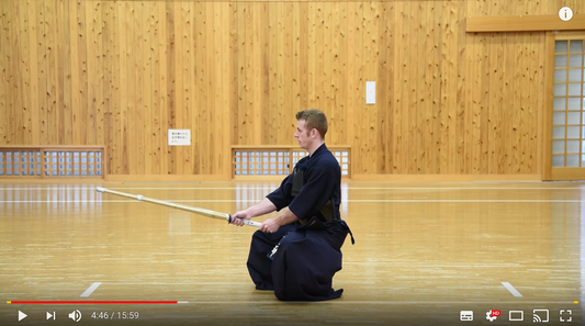 VIDEO - Kendo Basics : Fighting Stance, or Kamae and Sonkyo - The Kendo Show