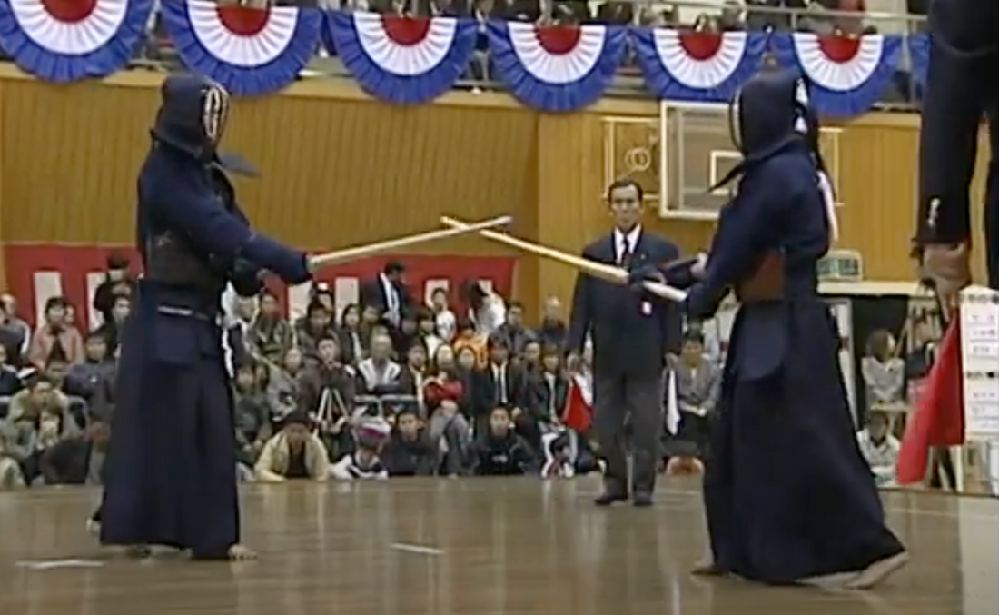 [THROWBACK] - Hasuo Sensei (Fukuoka Police) vs Takei Sensei (Kokushikan University) in 2004 7dan Championships!