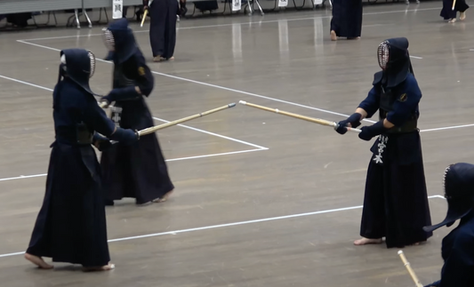 [SPOTLIGHT] - Watch INSIGHTFUL Video of Tokyo Police Kendo Team Warming Up!