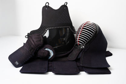 OUTLET #3 : *60% OFF* DIAMOND X - Premium Tezashi-style KendoStar Bogu Set