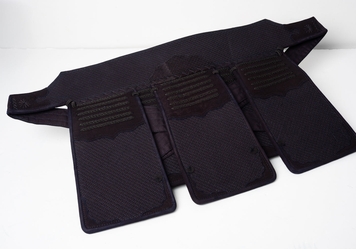 OUTLET #3 : *60% OFF* DIAMOND X - Premium Tezashi-style KendoStar Bogu Set