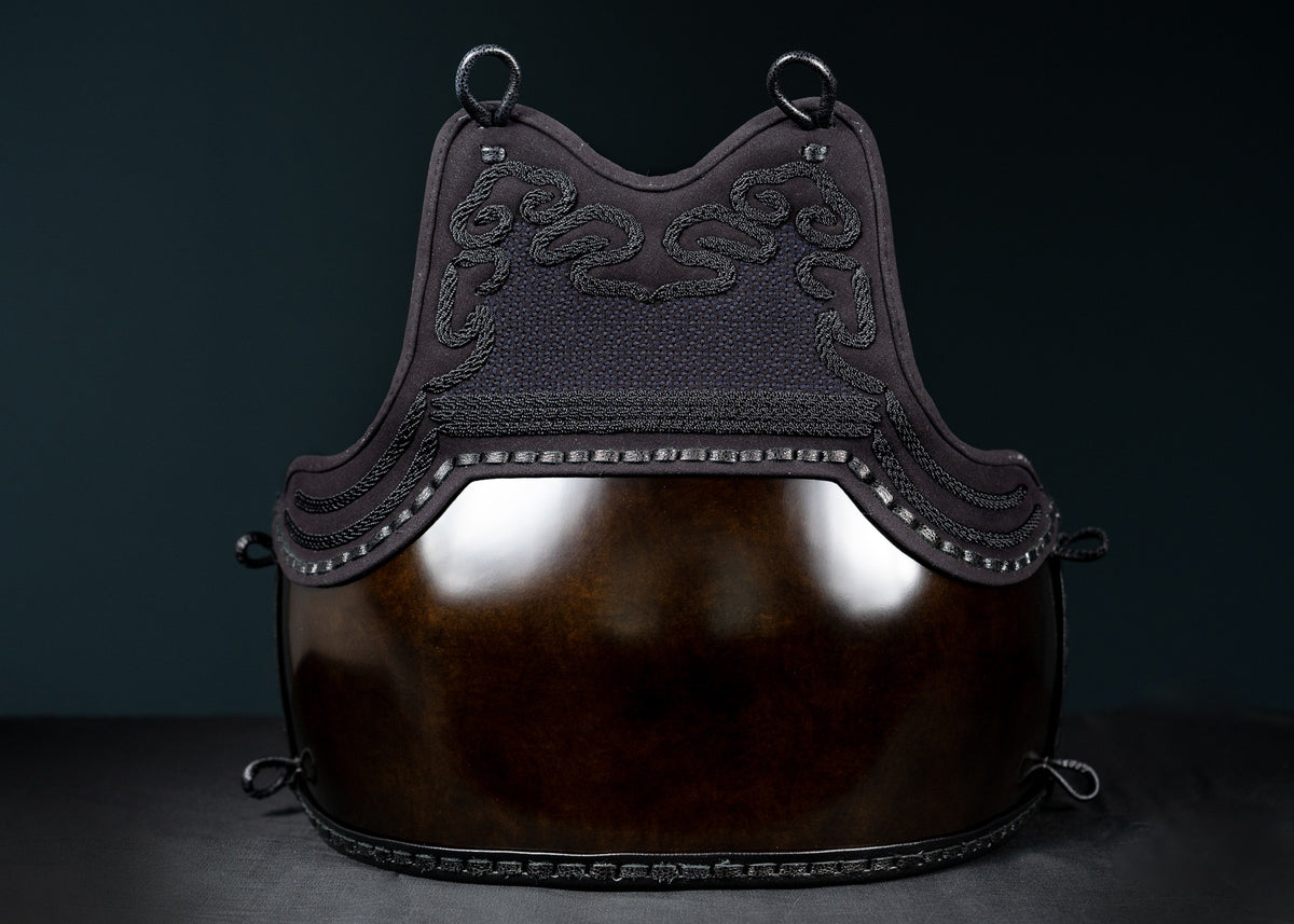 Premium Kuro Fuki Urushi Fiber Do, front view on dark background
