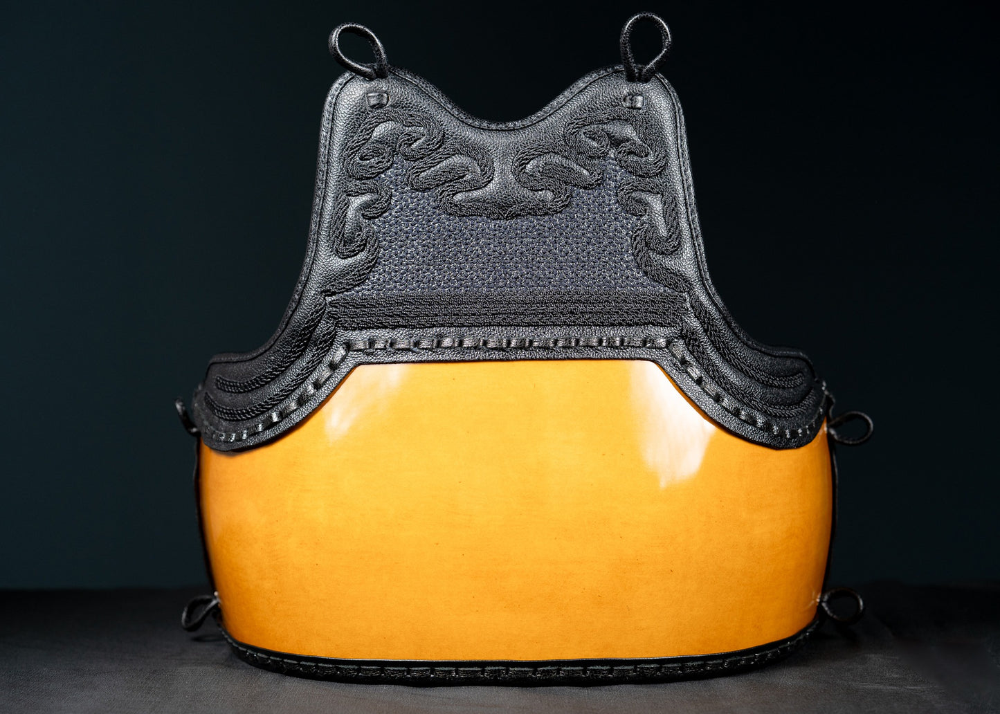 KendoStar premium hand-painted Fuki Urushi Fiber Do, front view