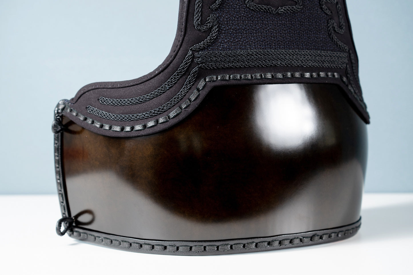 Side detail of premium Kuro Fuki Urushi Fiber Do