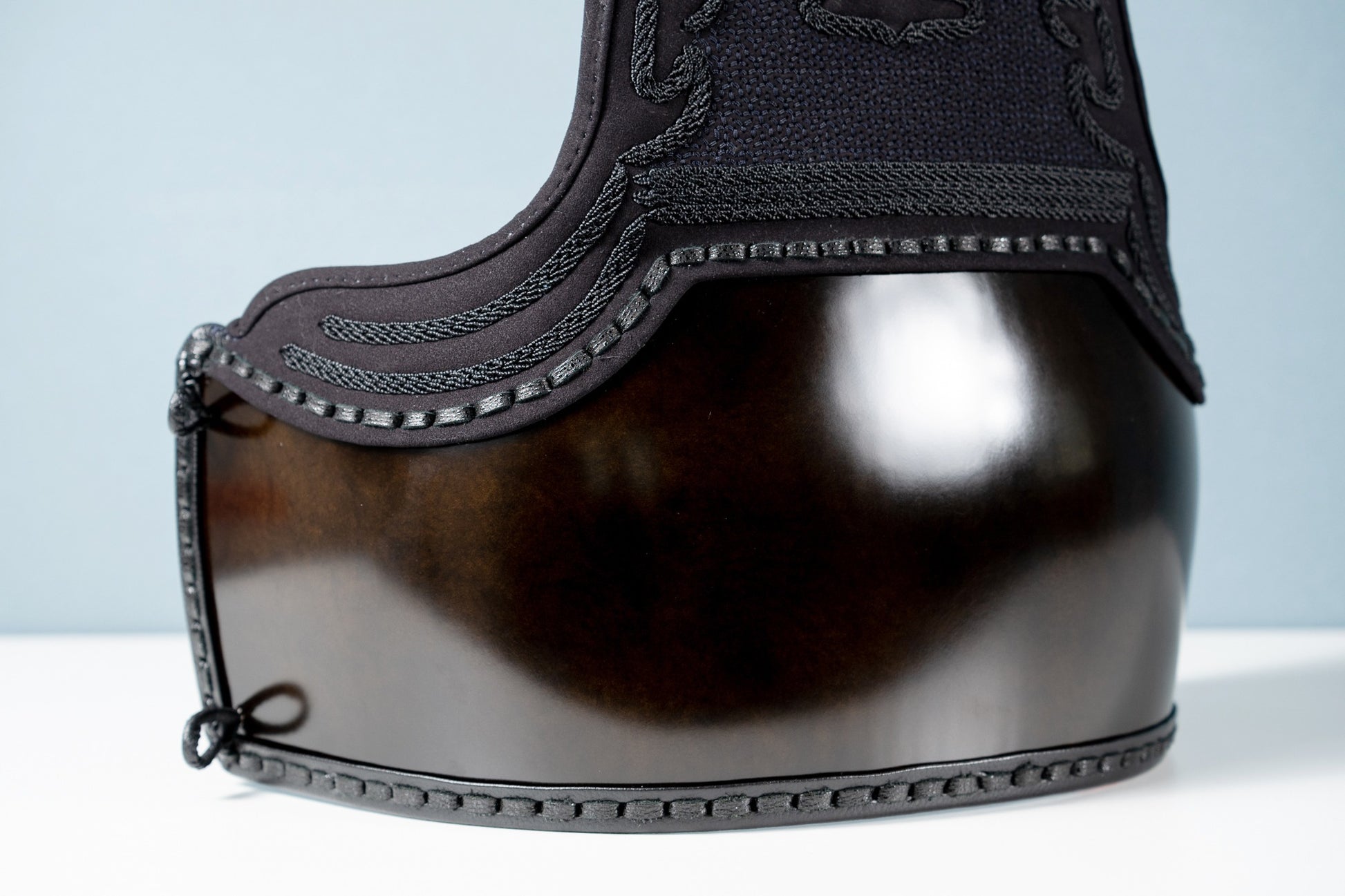 Side detail of premium Kuro Fuki Urushi Fiber Do