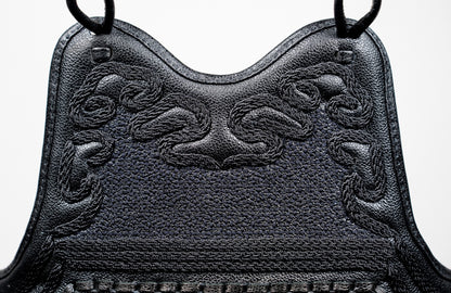 Close-up of Anniversary Sangai-matsu Kazari Mune on Fuki Urushi Do